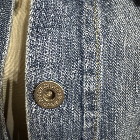 Levi's Blue Denim Jacket Size: Large | Color: Blue | Brand: Levi’s - Picture 7 of 11